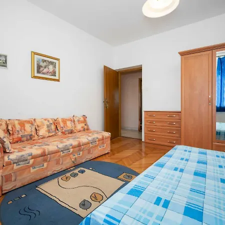 Jolanda-1 Appartamento